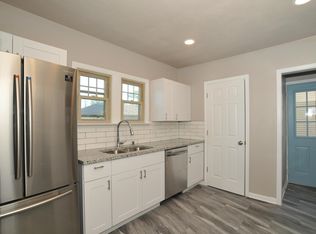 4054 S Whitnall Ave, Milwaukee, WI