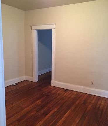 4th image of 3043 O Bryon St #1