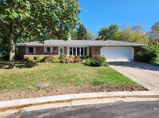 4942 Asbury Cir, Dubuque, IA 52002