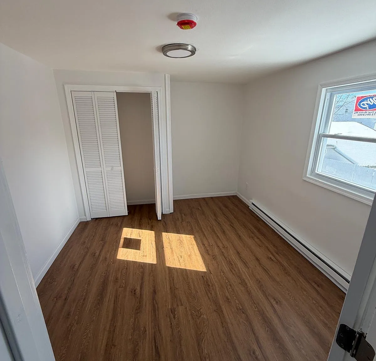 41 W Grand St — Photo 1