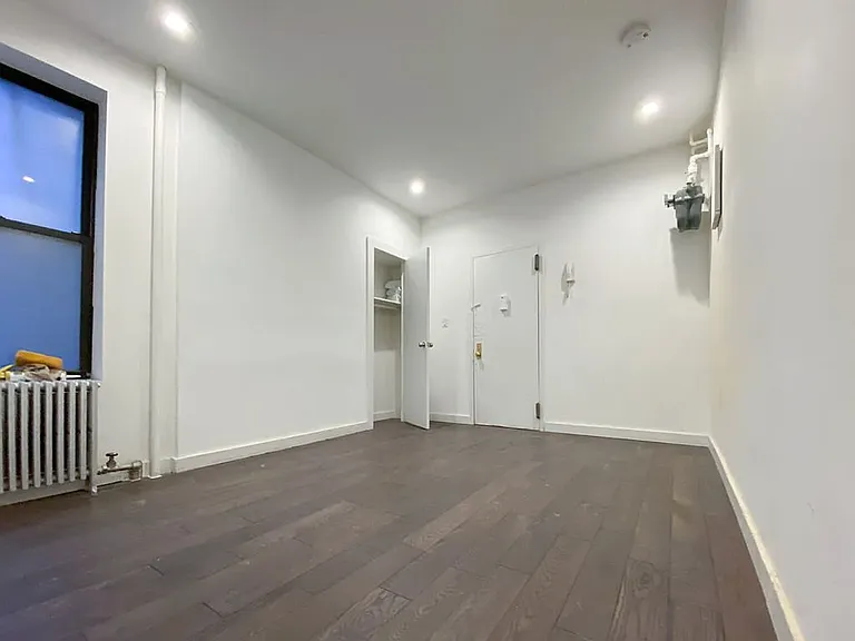 70-80 Kenmare St #6 — Photo 3