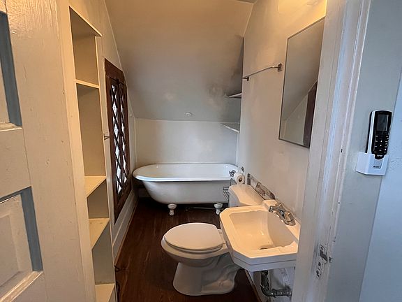 3rd image of 829 Ponce De Leon Pl NE #3