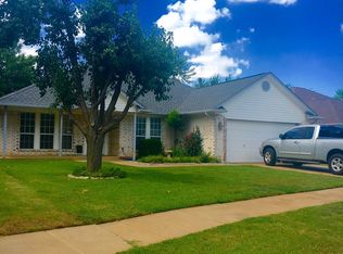 11921 Moon Beam Dr, Oklahoma City, OK 73162