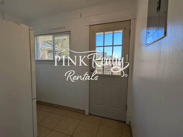 118 Lafayette Rd — Photo 26