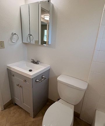 5th image of 755 Carro Dr