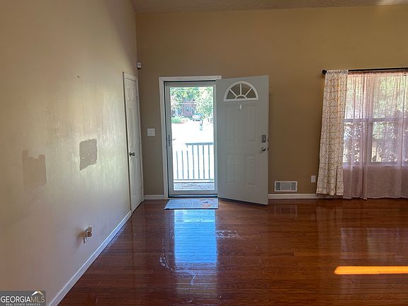 5th image of 1826 Pleasant Hill Trl