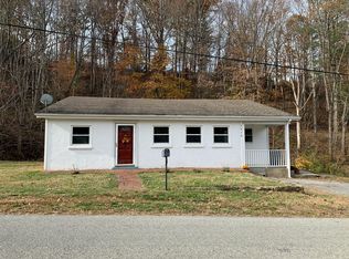 3829 Gladden Rd, Salem, VA 24153