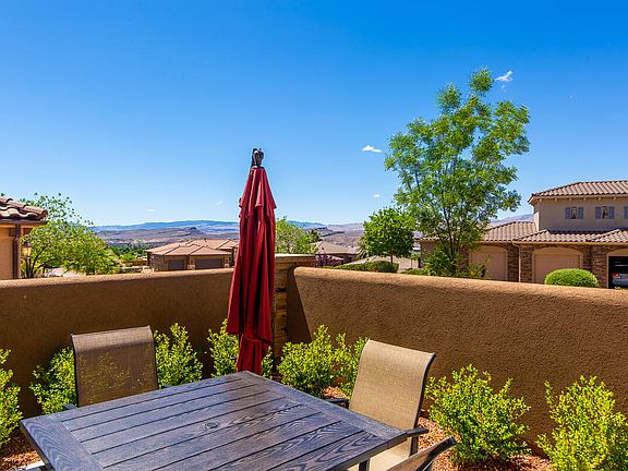5th image of 2054 N Lone Rock Dr
