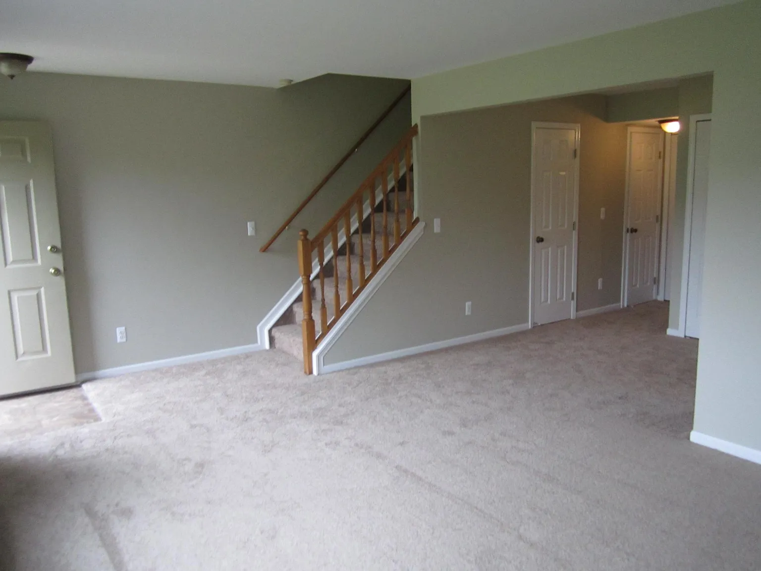 2 bed, 1.5 bath, 1120 sqft, $1,300 — Photo 2
