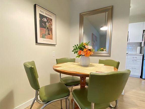 5th image of UNIT 1434-425 115th STREET E
