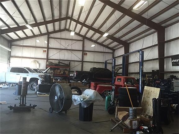 4th image of 12954 Beaumont Hwy