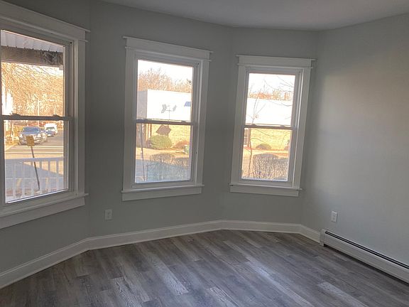 5th image of 320 Glenwood Ave #1
