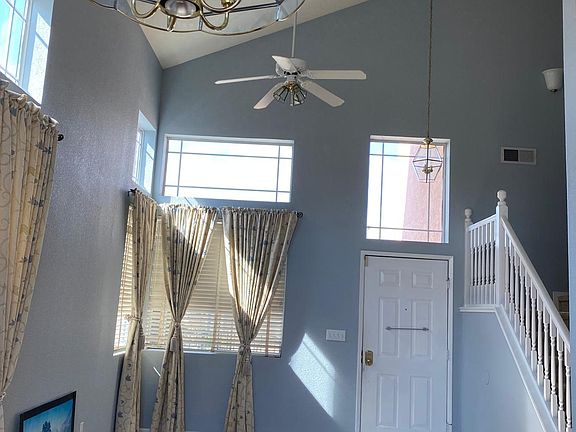 5th image of 112 Farham Dr