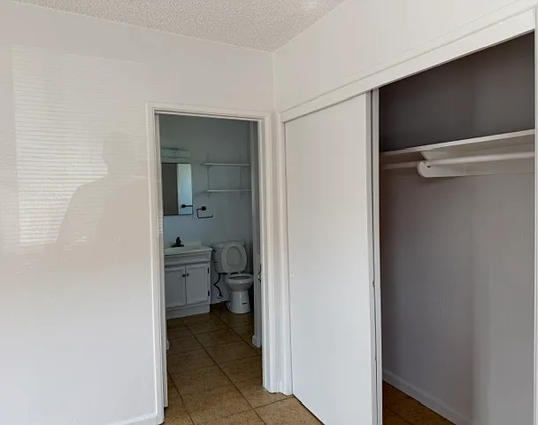 1476 La Playa Ave #J — Photo 7