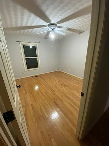 1045 Morningside Dr — Photo 14