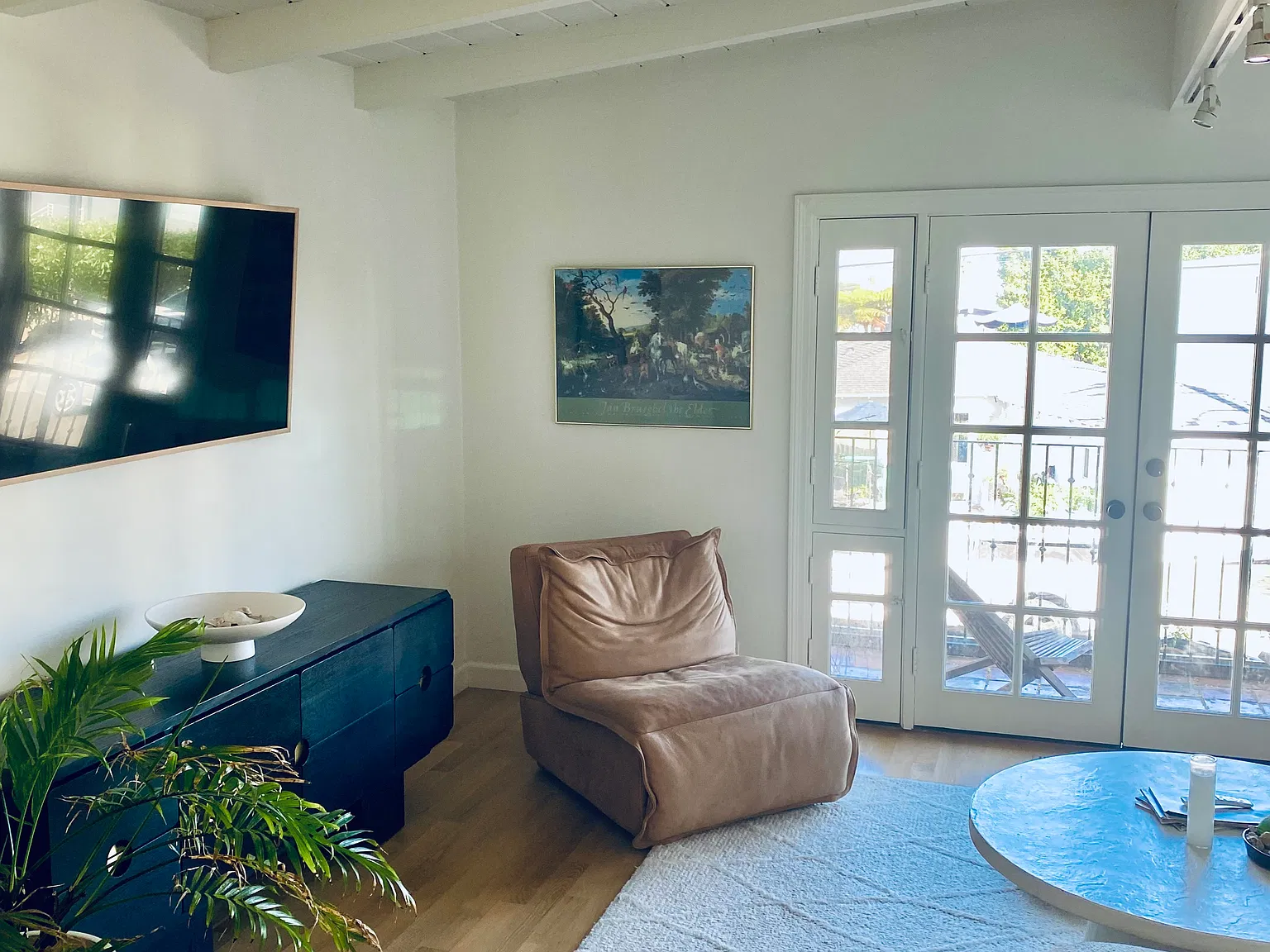 3 bed, 1337 sqft, $8,250 — Photo 2