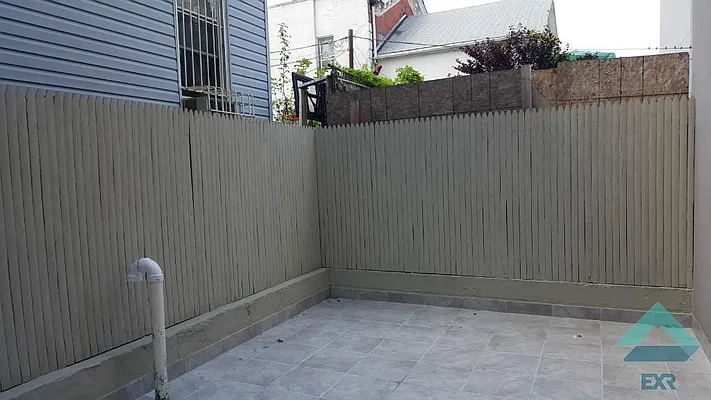 Rented by EXR | media 18