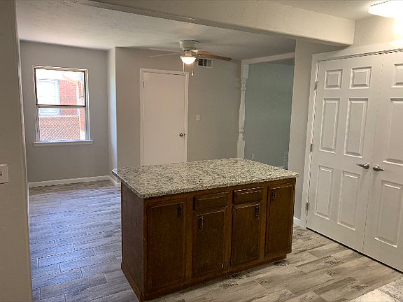 5th image of 104 W Rose Dr