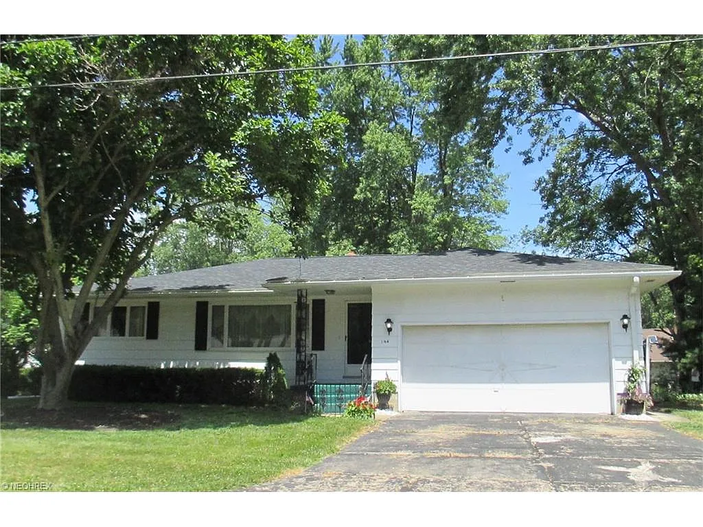194 Albert St photo 1