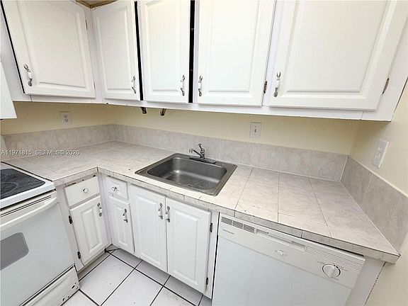 4th image of 498 NW 165th St #D202