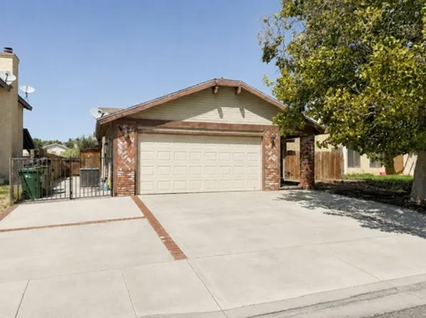 2533 Topaz Ln, Lancaster, CA 93535