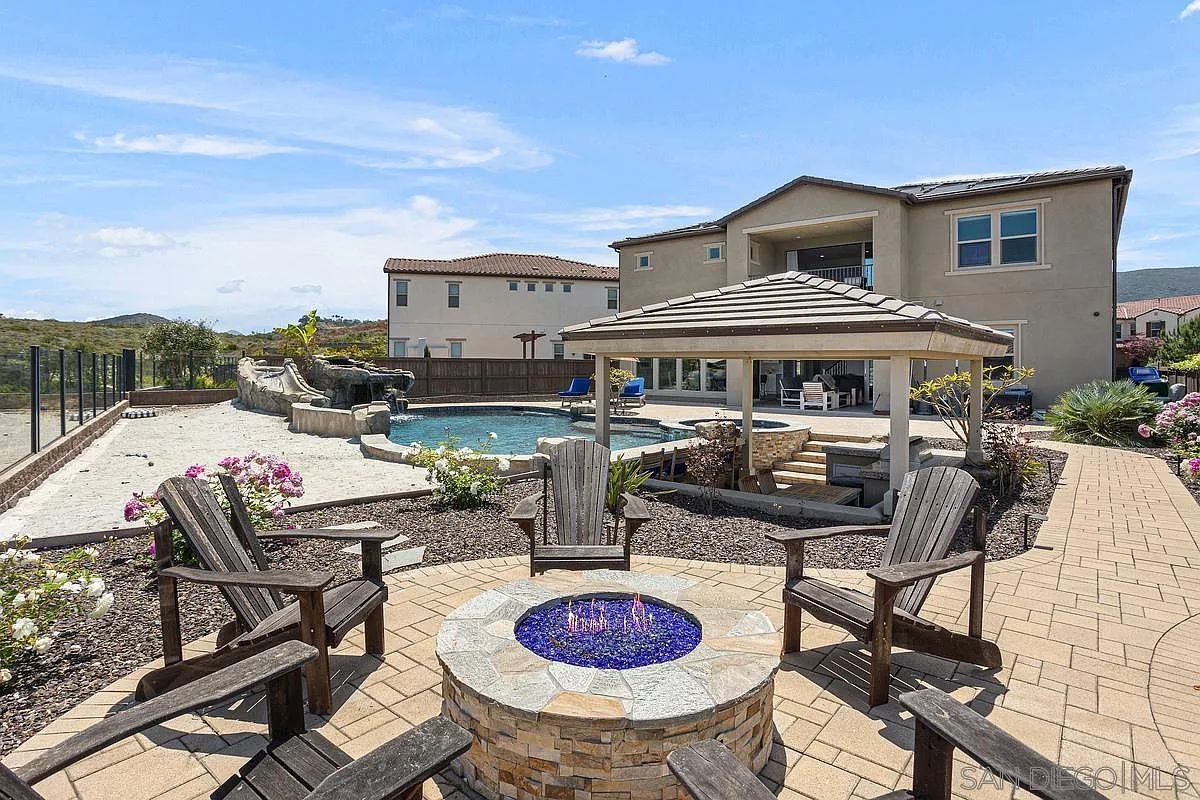 5 bed, 3998 sqft, $1,550 — Photo 3