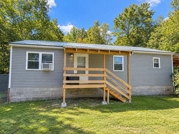 57 Darling Road, Hudson, ME 04449