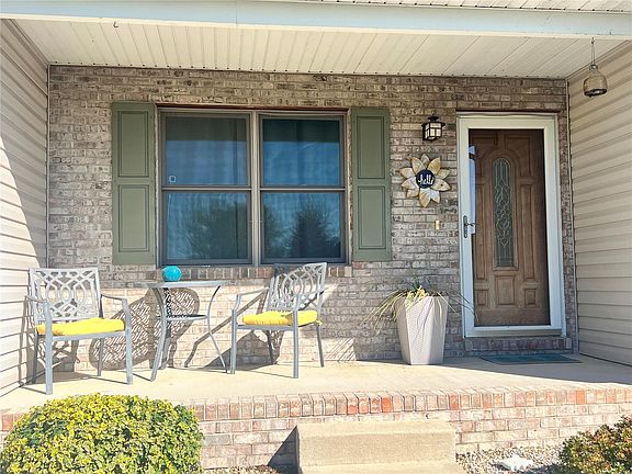 2nd image of 13776 White Pine Ln