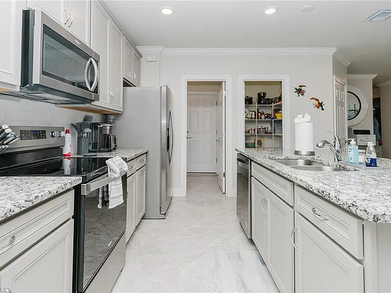 6189 Harmony Dr — Photo 12