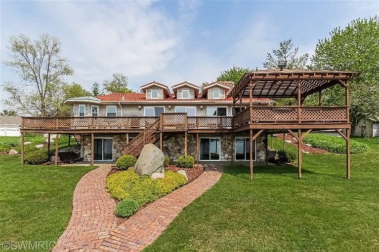 6855 Kenowa Ave SW, Grandville, MI 49418 Zillow