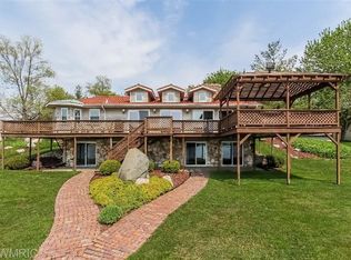 6855 Kenowa Ave SW, Grandville, MI 49418