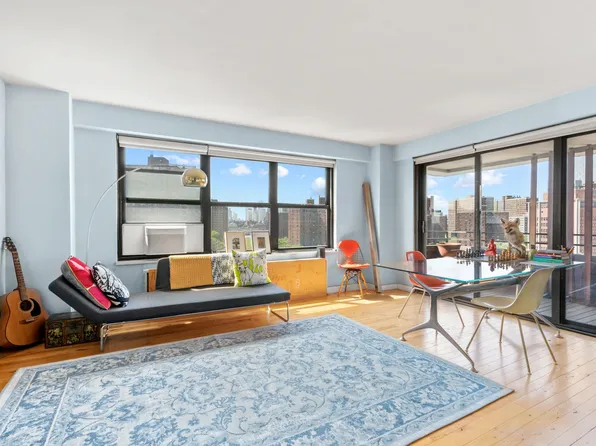 264 East Broadway image 1 of 11