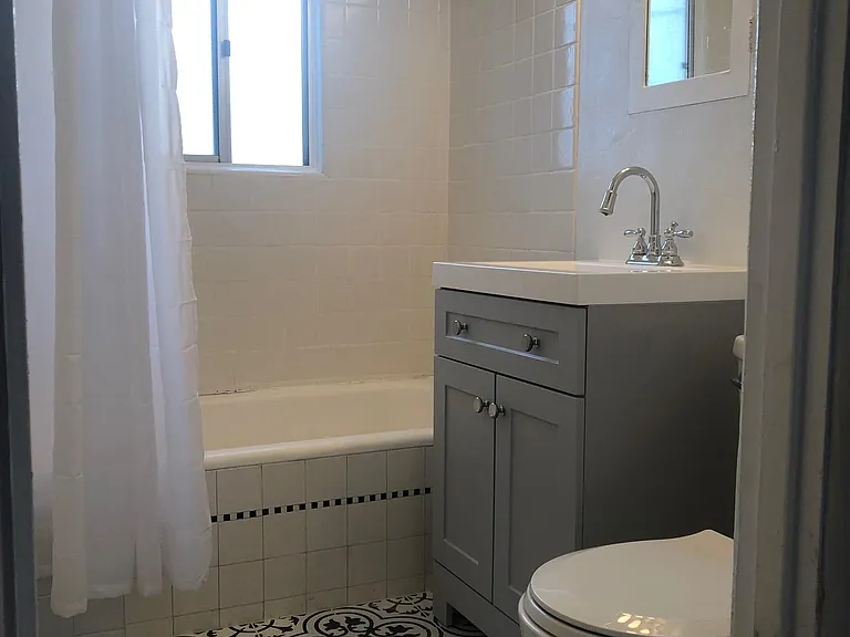 1517 Madison Ave — Photo 5