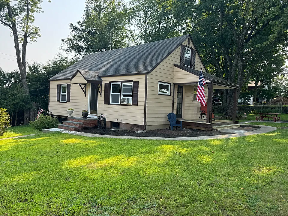 13 Dock Rd