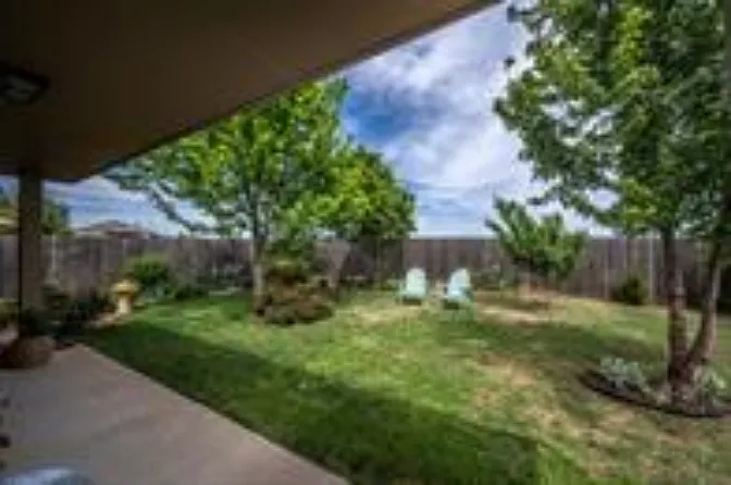 7500 Meadow Lake Dr — Photo 10