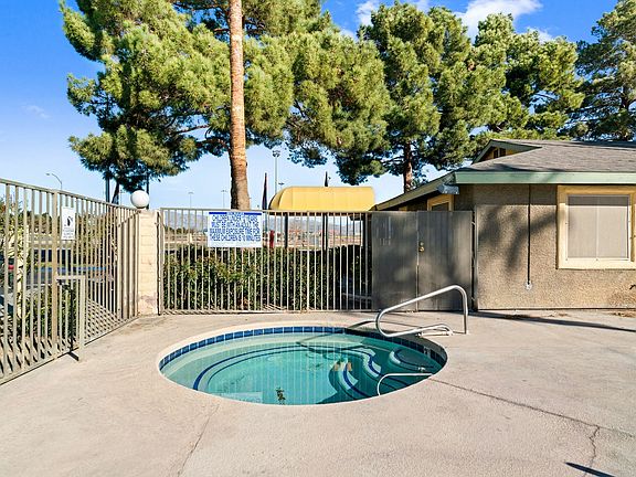 ParkwoodApartments-CopyrightEdgarLara2021(7of55)