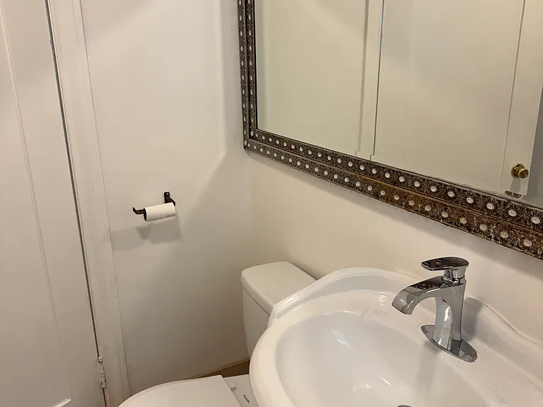 1042 S Hudson Ave #1/2 — Photo 15