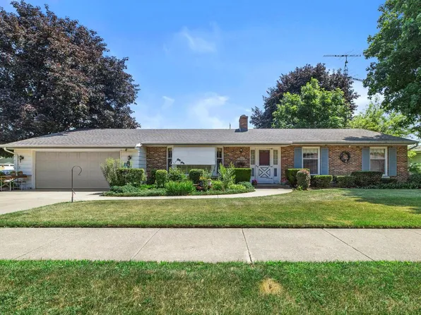 8107 17th AVENUE, Kenosha, WI 53143