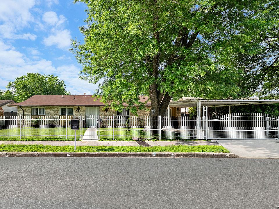 1st image of 5826 Castle Brook Dr