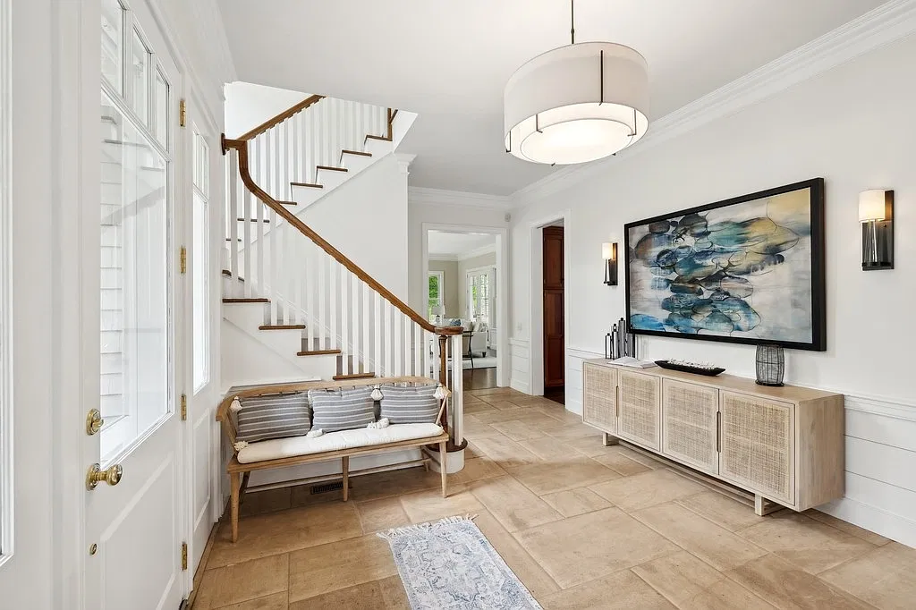 Hamptons Summer Beautiful Home — Photo 2