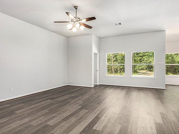 5th image of 2247 Riveroaks Dr