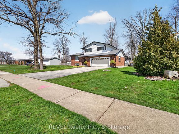 4th image of 698 Daytona Dr