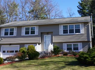 7 Pollard Rd, Nashua, NH 03062