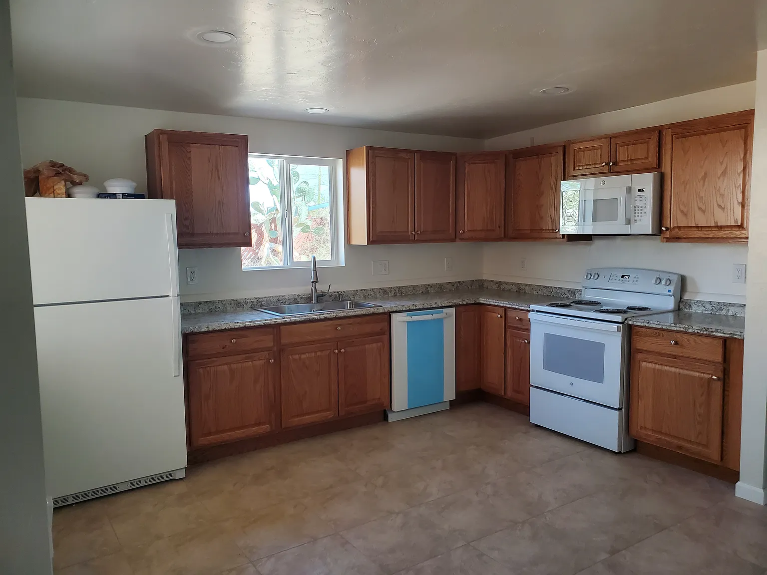 1 bed, 650 sqft, $895 — Photo 2