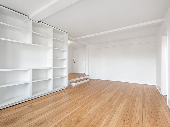 2nd image of 302 W 12th St APT 9H