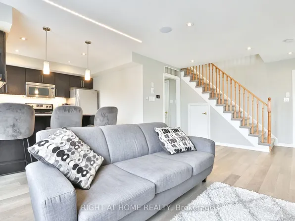 168 Kingston Rd W, Ajax, ON L1T 0M9