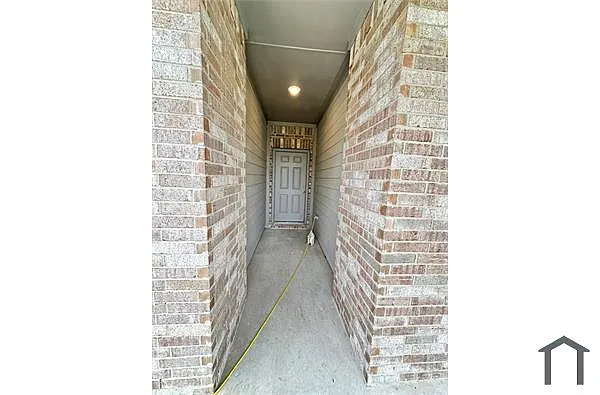 Building Photo - 1855 Lockhart Dr