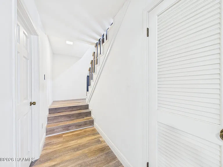 100 Oak Coulee Dr — Photo 11