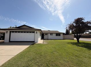 249 W Paradise Ave, Visalia, CA 93277