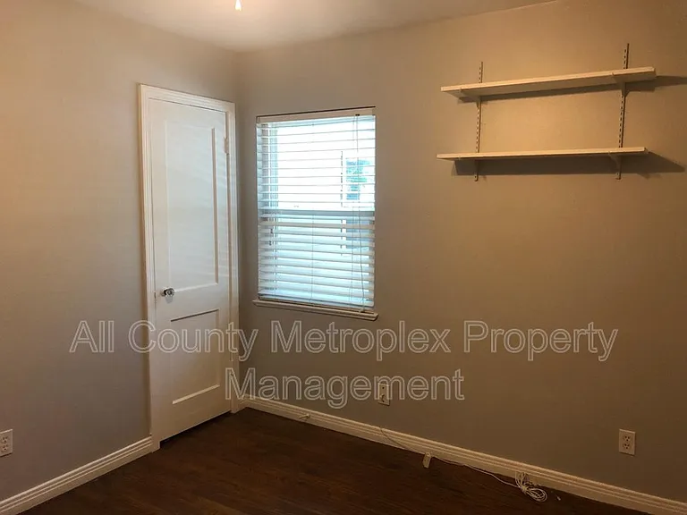 3984 Park Ln — Photo 13